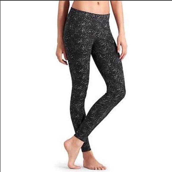 𝅺euc Athleta zebra stripe leggings sz extra small - Picture 1 of 8